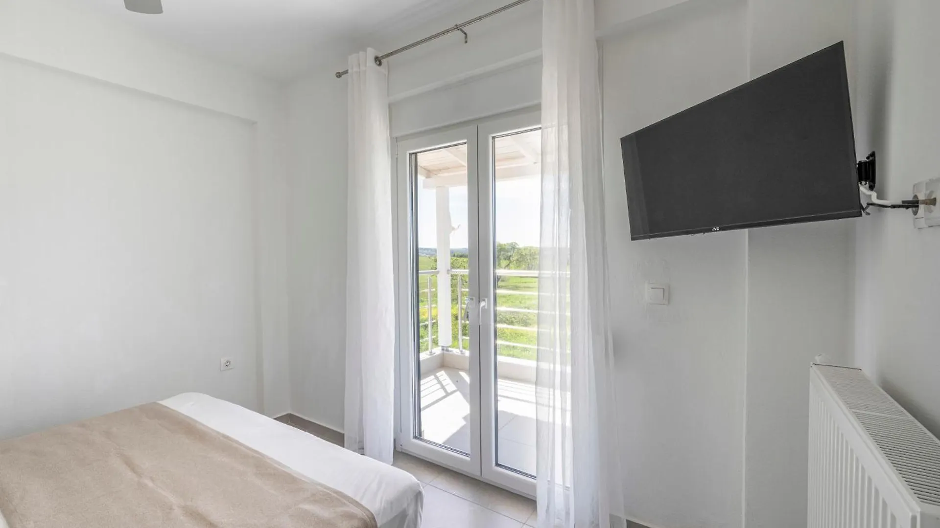 Апартаменты White Lotus Jacuzzi Villa, Afitos #Feelslikehome Греция